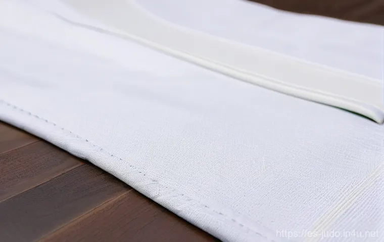 유도 입문자 추천 브랜드 - **Prompt 1: First Judogi Excitement**
    A happy, enthusiastic teenager (male or female, around 15-...